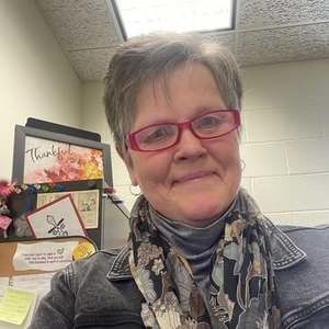 Meet your Posher, Suzanne